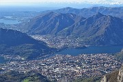 65 Vista zoomata su Lecco, i suoi laghi, i suoi monti